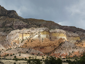 USA 2013 - 3829 - Sombrero Mesa near Abiquiu Panorama2