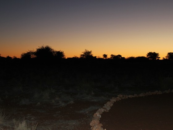 Abenddämmerung Namiblodge Kalahari
