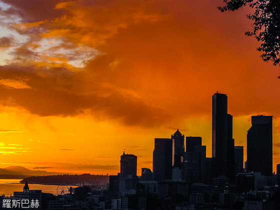 USA 2014 - 4562 - Seattle - Skyline Sunset from Dr. Jose Rizal Park